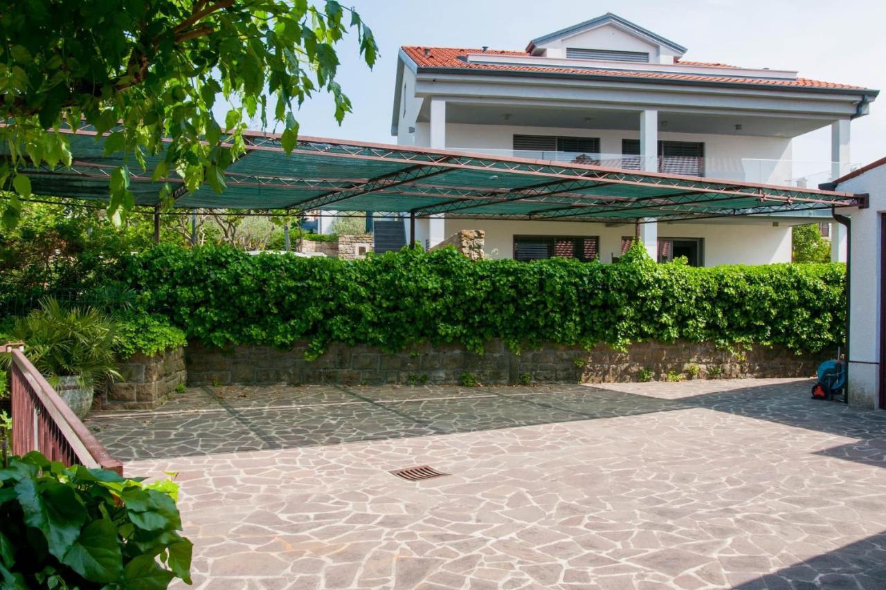 Beautiful Apartment With Picturesque View And Free Parking Portorož Buitenkant foto
