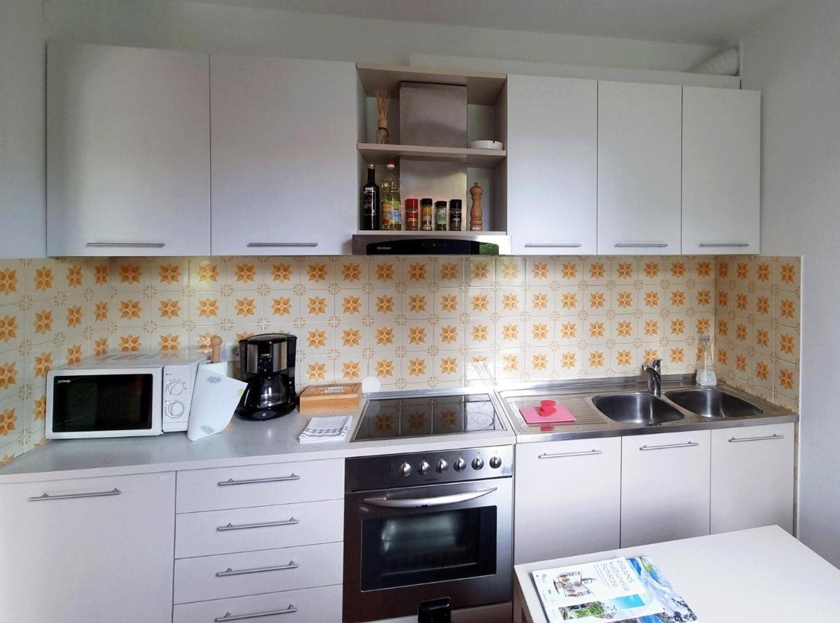Beautiful Apartment With Picturesque View And Free Parking Portorož Buitenkant foto